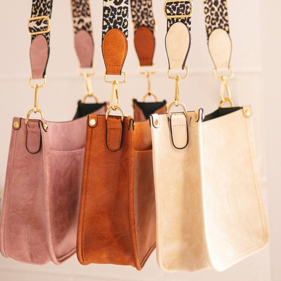 Creamy Beige Crossbody Bag with Leopard Canvas Strap - Picture 3 of 6